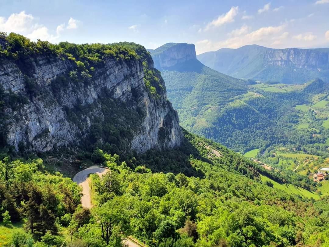 L'Echevine En Vercors Échevis Kültér fotó